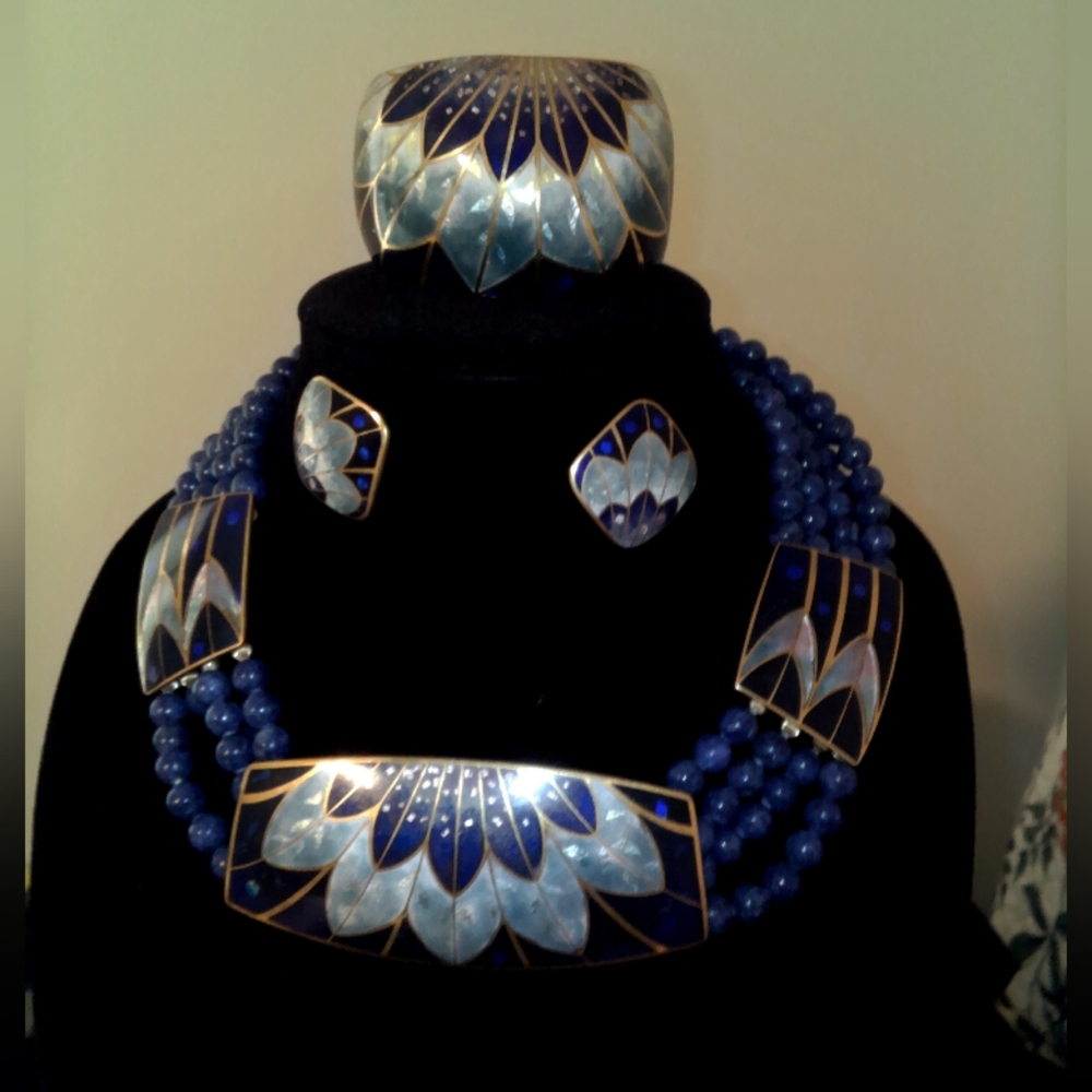 Artist David Kuo complete Champleve Jewelry set. Circa 1980.